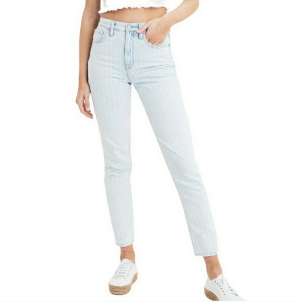 American Eagle Outfitters Light Blue High Rise Jeans